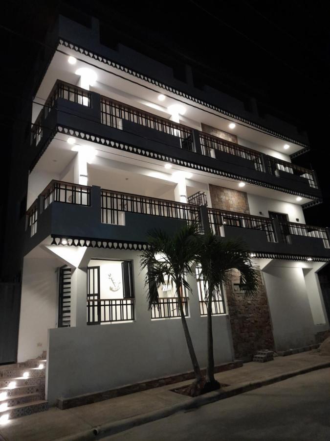 Hostal Marina Samana Buitenkant foto
