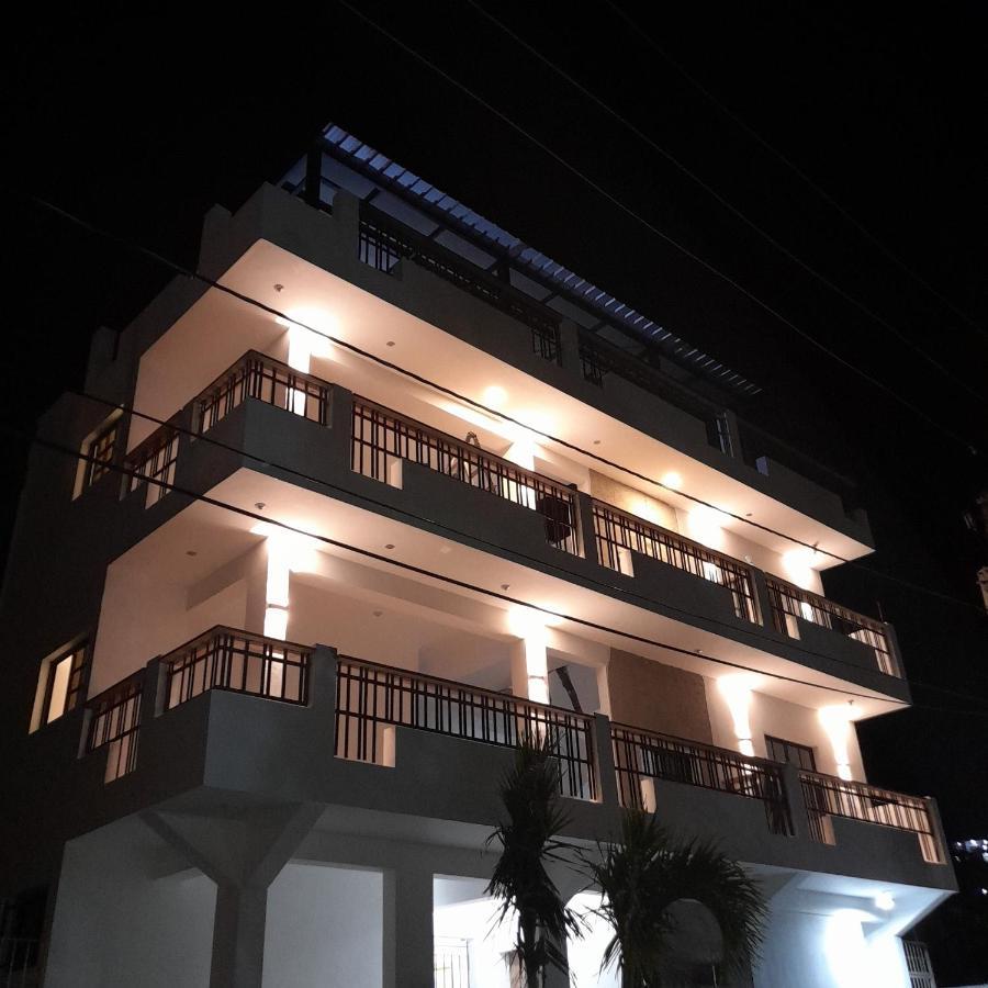 Hostal Marina Samana Buitenkant foto