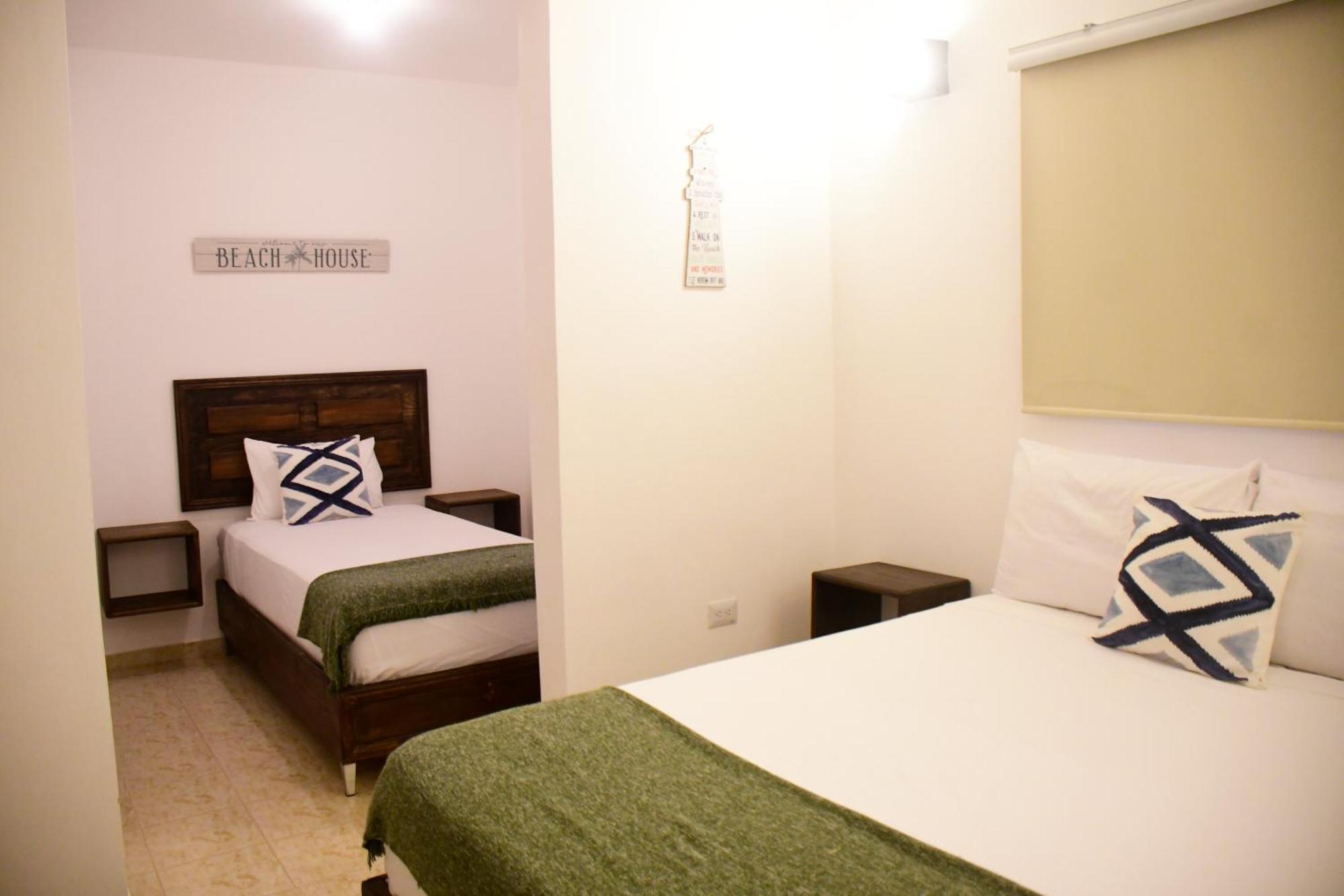 Hostal Marina Samana Buitenkant foto