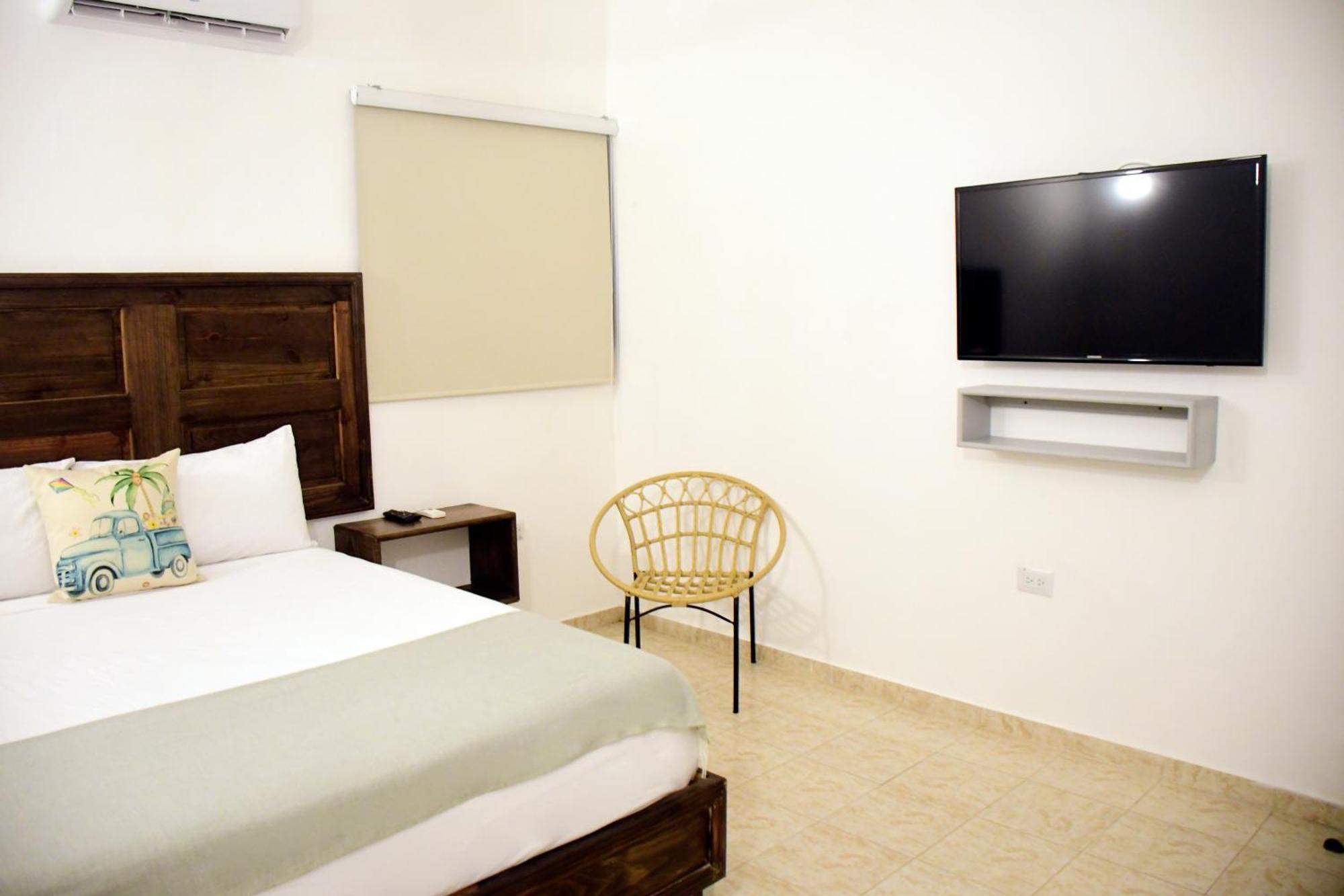 Hostal Marina Samana Buitenkant foto
